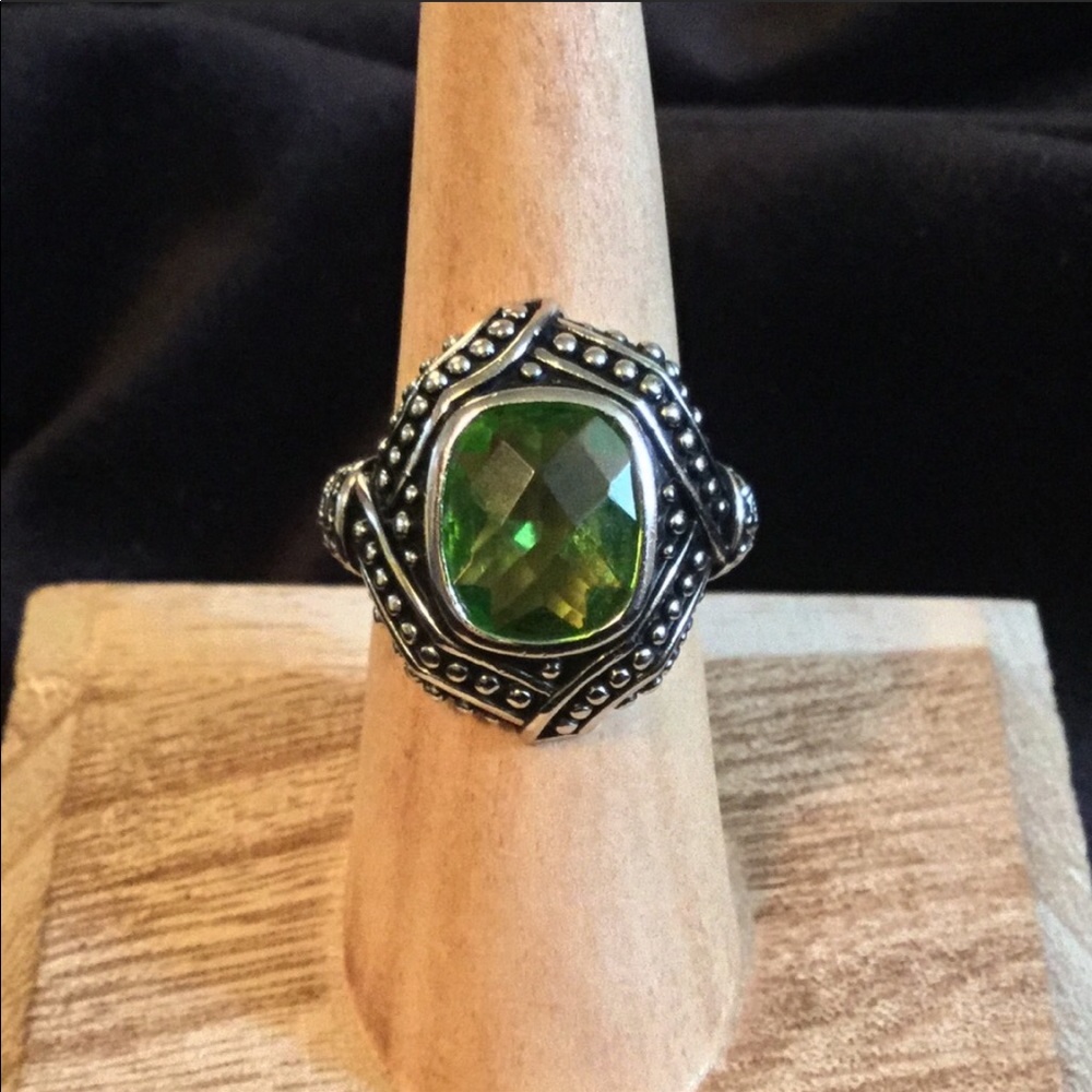 🛍CLEARANCE Peridot and Gunmetal Ring
